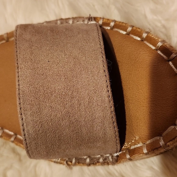 Universal Thread Faux Snake/Faux Suede Sandals - Picture 5 of 6